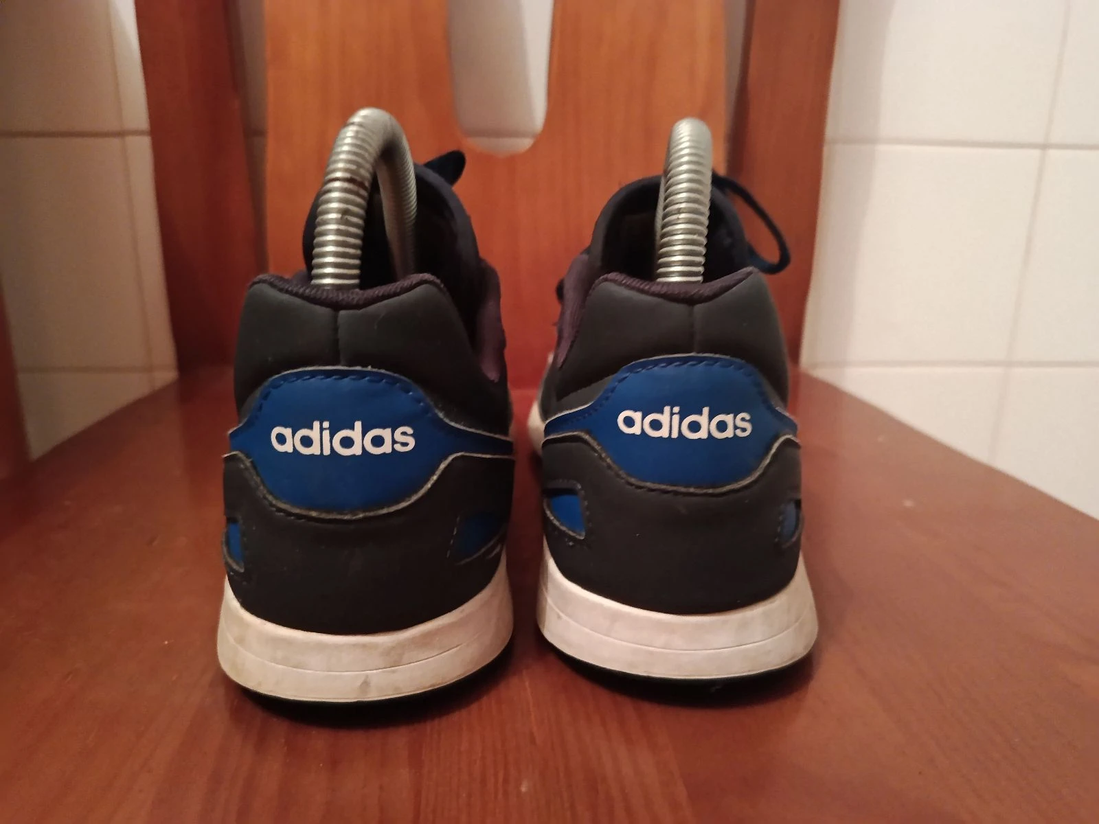 Tenues Adidas originales peu utilisées – photo 2